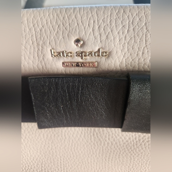 Kate Spade ♠️ Handbag - Picture 3 of 6